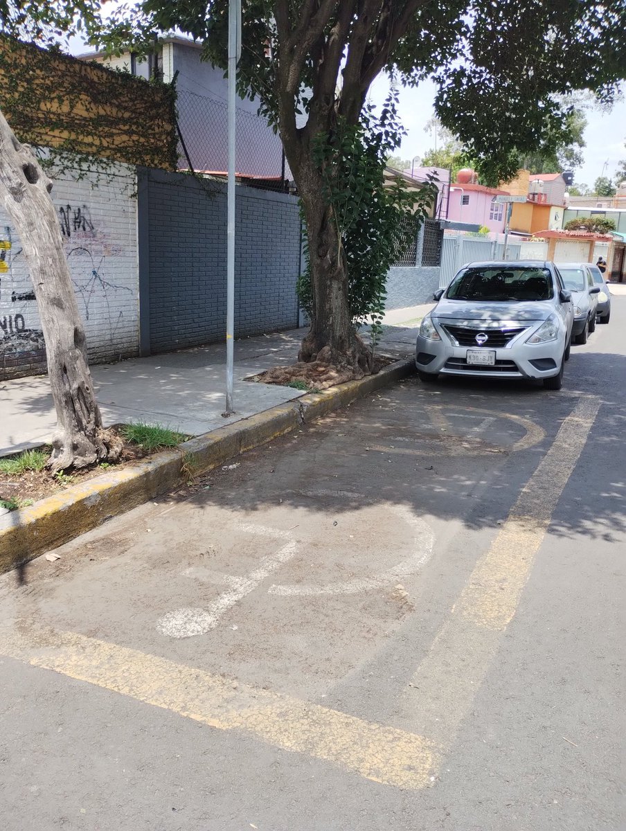 elpintorpolar's tweet photo. Muy bonita la inclusión de género en  @Alcaldia_Coy pero cuándo ayudan a otros sectores que más lo requieren... Hace más de un año que solicitamos apoyo para la valización de un lugar de discapacitados que nadie respeta, pero al parecer está inclusión no está de moda https://t.co/6i45qx4A6A