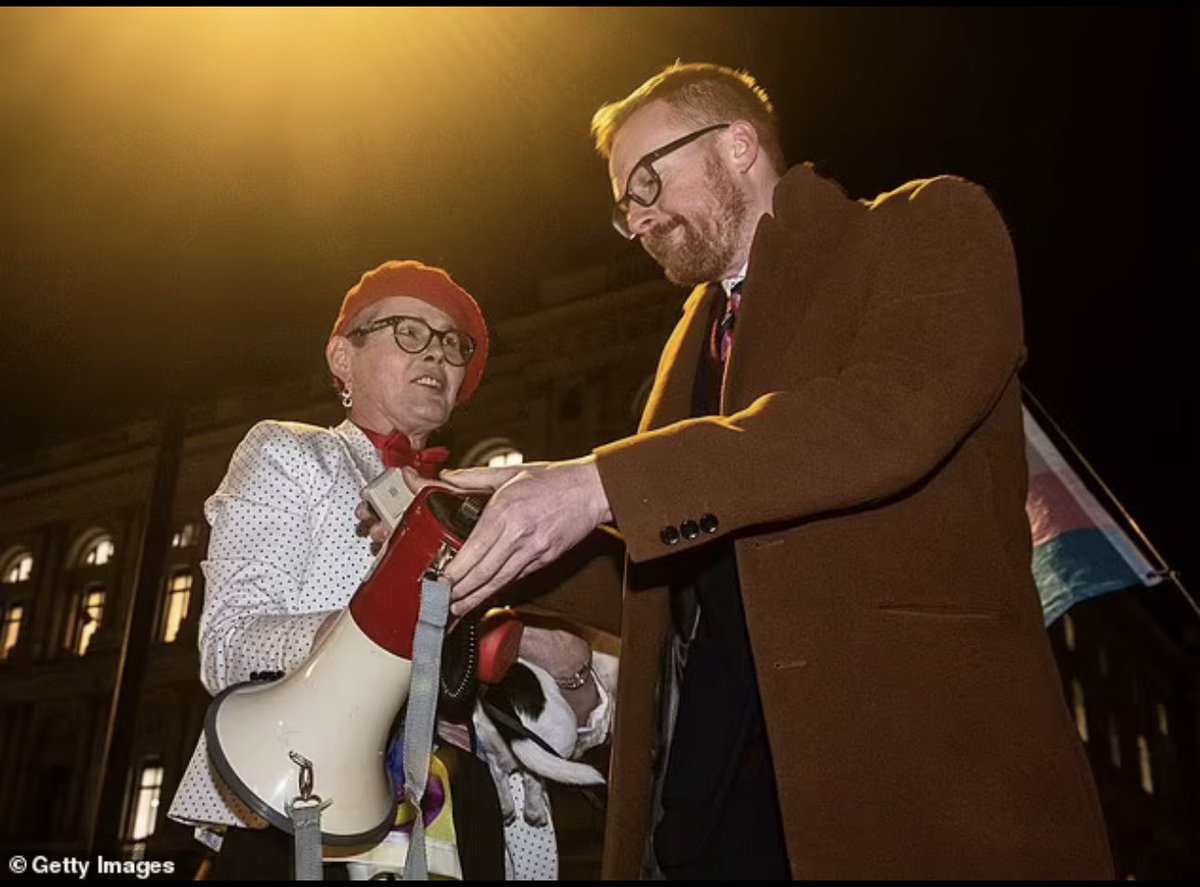 Jean Hatchet (@jeanhatchet) on Twitter photo Oh hello. Is this <a href="/lloyd_rm/">Lloyd Russell-Moyle š¹š³ļøāš</a> chumming along with the man who wants women punched in the street? I mean I might be wrong. What do you think Lloyd? Sarah Jane Baker has a point? Or you stand against Baker? Oh hello. Is this <a href="/lloyd_rm/">Lloyd Russell-Moyle š¹š³ļøāš</a> chumming along with the man who wants women punched in the street? I mean I might be wrong. What do you think Lloyd? Sarah Jane Baker has a point? Or you stand against Baker?