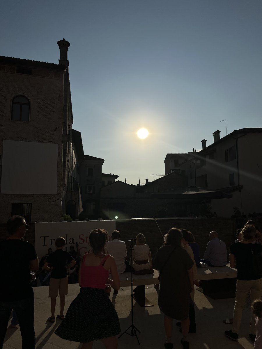 cortecastello's tweet photo. Martedì 11 luglio
SALVIAMO LA STORIA https://t.co/VuBmvUVtYs