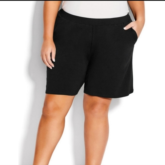 plusitscute's tweet photo. So good I had to share! Check out all the items I'm loving on @Poshmarkapp from @lmchie06 #poshmark #fashion #style #shopmycloset #maurices #avenue #americancurvy: https://t.co/lBTPWOOnmP https://t.co/yU1Q41XjOt