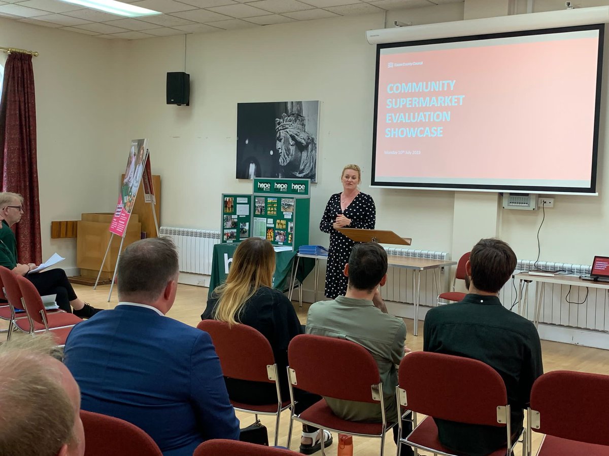 LouiseMcKinlay's tweet image. Celebrating our first 2 Community Supermarkets in Jaywick &amp;amp; Laindon with partners @CommSuperBas  &amp;amp; Andrew, CEO of @FeedingBritain. I announced a Sept roll out of 2 more in Canvey Island &amp;amp; Colchester. There’ll be one in every borough by next March. #levellingup #Essex