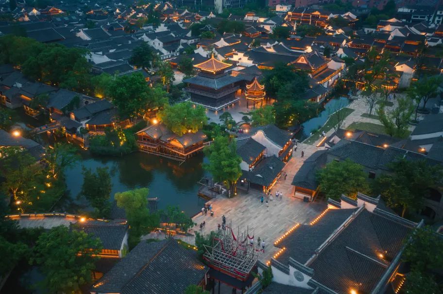 Puyuan Fashion Resort Folding Camp: Origami Convention and Paper Art Workshop.
Finally, we are able to return to offline activities and embark on new stories in a new place. Zen Space, Paper Freshness. We look forward to inviting more origami and paper art artists in the future.