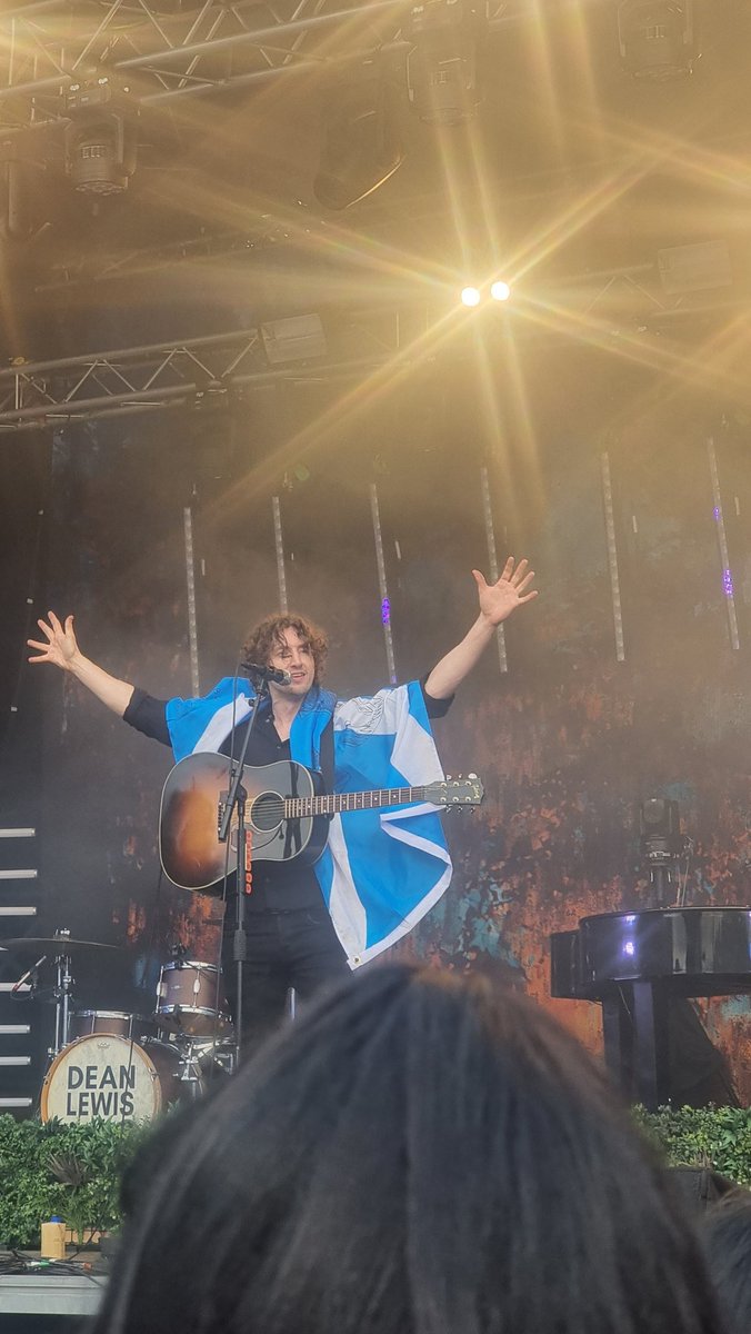 SarahFullerto15's tweet photo. My best weekend spent at #TRNSMT https://t.co/A0vwPHpNf4
