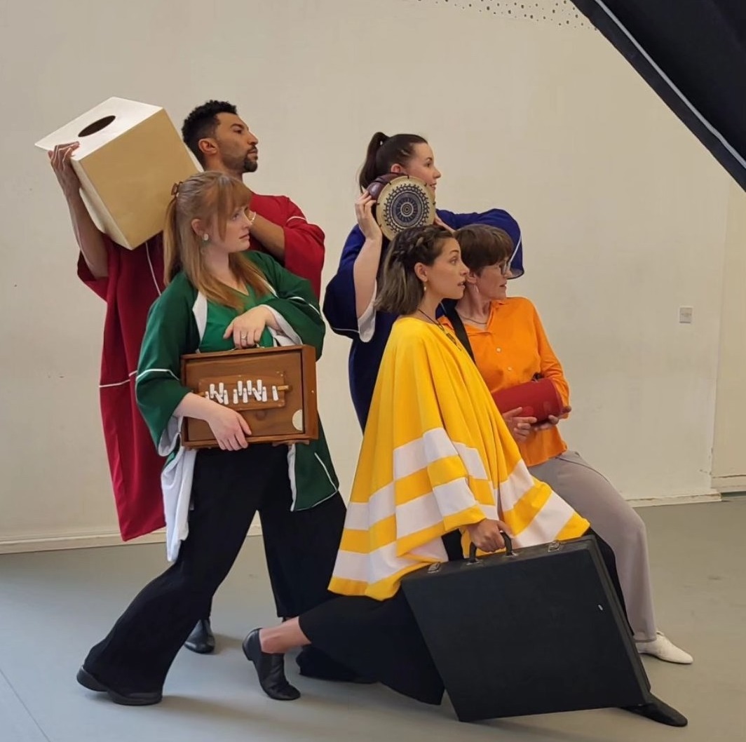 We spent last week developing The Big Reel at @DanceIreland with this fabulous crew! A joy to work with Philippa Donnellan, Mia DiChiaro & Anderson de Souza on putting it together for touring care homes across Dublin, Limerick & Waterford in Sept @WHATartshealth @DanceLimerick