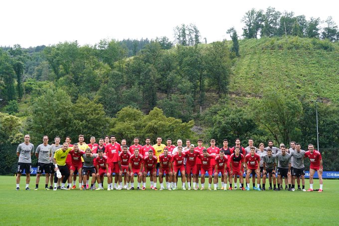 SD_EibarPol's tweet photo. Dziś rozpoczęła się pretemporada Rusznikarzy do sezonu 2023/2024 i chcemy ogłosić, że będziemy starać się wrócić do aktywności, do której przyzwyczailiśmy w ostatnich lata.

Zapraszamy na nitkę wszystkich, którzy chcą się dowiedzieć co nowego w Eibarze! 🧵 https://t.co/OXtOoCPkgt