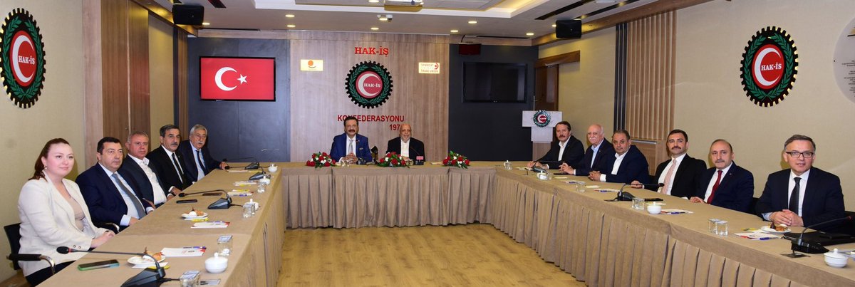 Konfederasyonumuz HAK-İŞ'e genel kurul sonrası başlayan yeni dönem için hayırlı olsun ziyaretinde bulunan Türkiye-AB Karma İstişare Komitesi (KİK) heyeti üyeleri TOBB, TESK, TZOB, MEMUR-SEN, T. KAMU-SEN, TÜRK-İŞ ve TİSK başkan ve yöneticilerini, HAK-İŞ'te Genel Başkanımız Sn