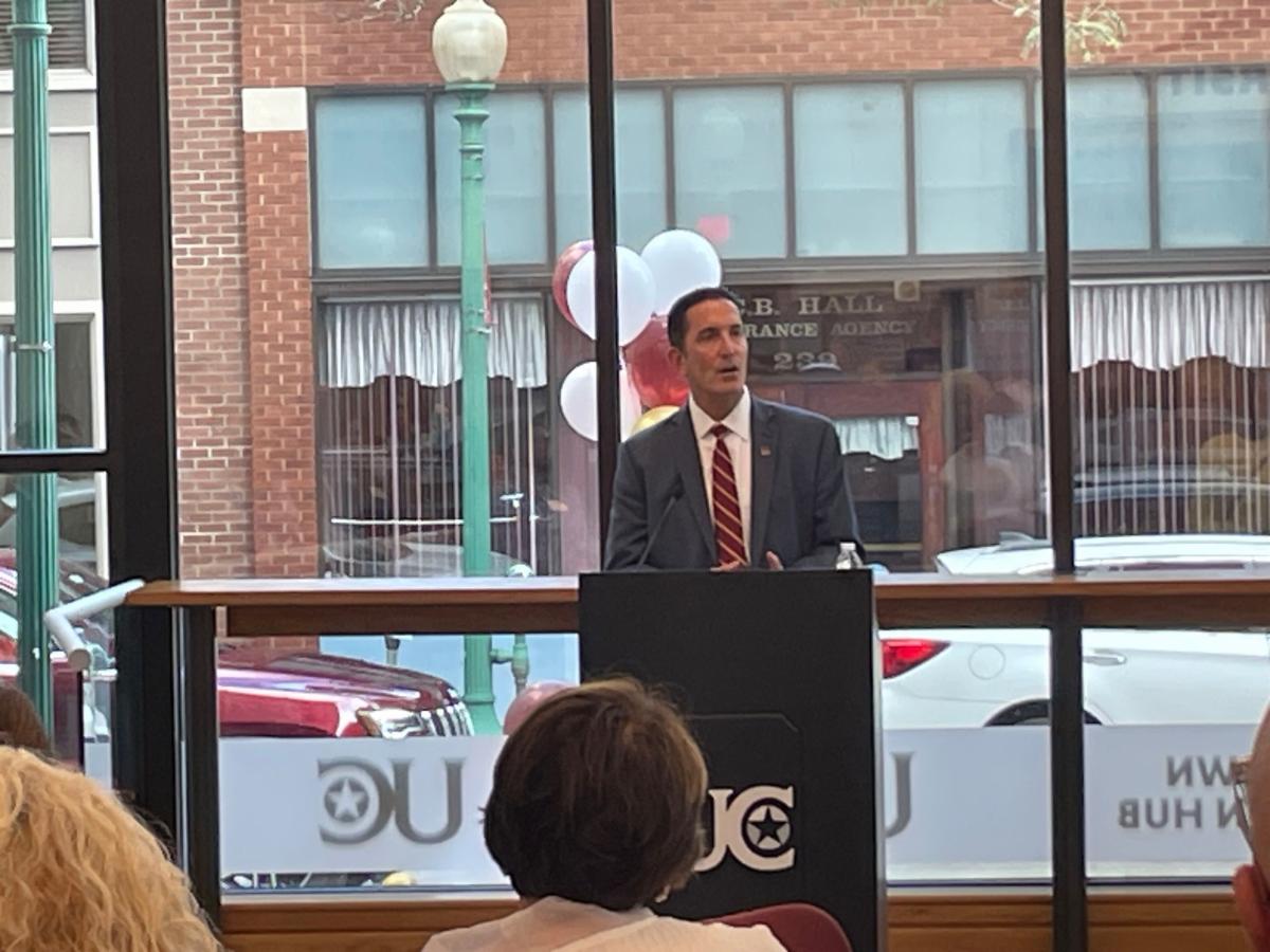 PrayConCo's tweet photo. Earlier today Pray Construction was present to celebrate the official grand opening of the UC Downtown Innovation Hub. We are proud to have partnered with Aric Margolis Architects to complete this project.  

#wvdesignbuild
#wvgeneralcontractor
#atraditionofbuildingexcellence https://t.co/bkytEbYpNo