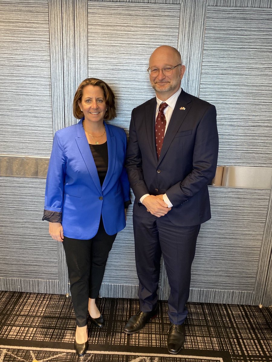 With US Deputy Attorney General Lisa Monaco in Japan last week, during the G7 justice ministers meeting. We spoke about combatting crime & gun violence, anti-money laundering and online safety. Canada and the US will always be strong allies and partners.