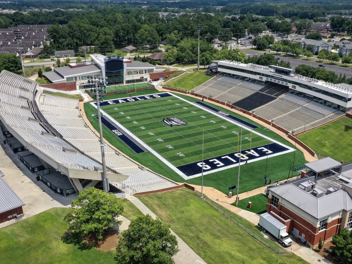 Football season can’t get here fast enough!!! Hail Southern!!!