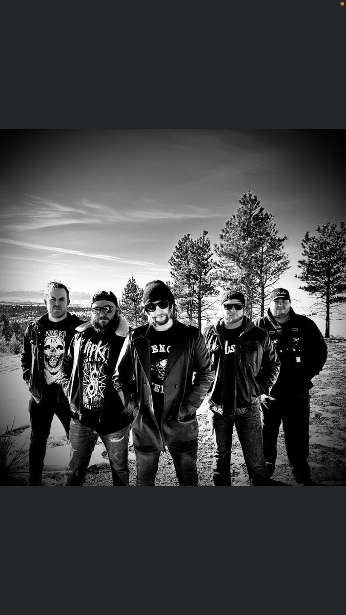 Midst Of War tweet media