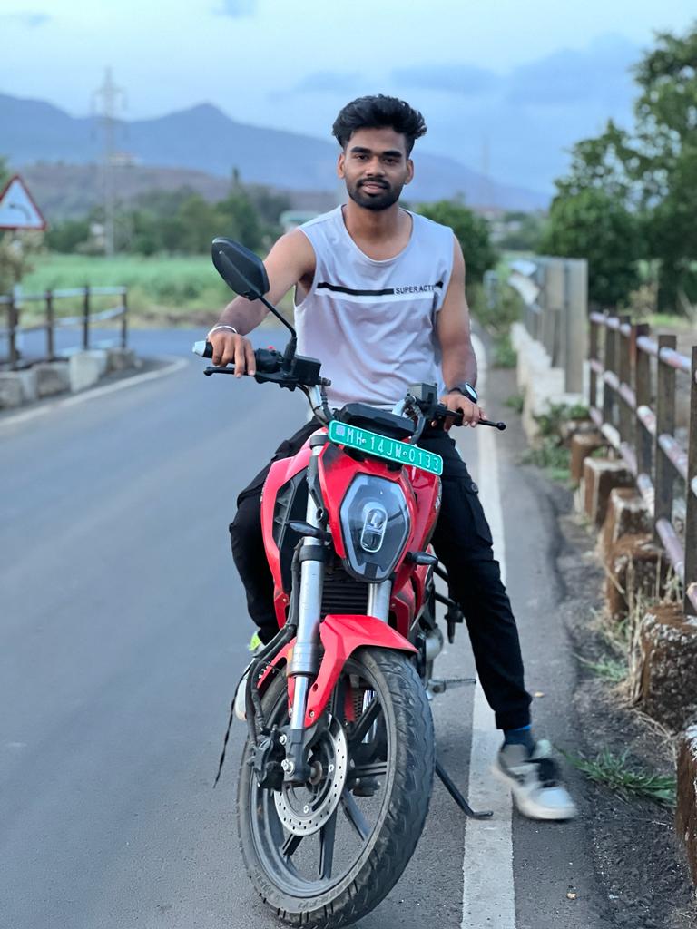 PratikSable16's tweet photo. #pratiksable #coolboy https://t.co/nMIYd6JKlC