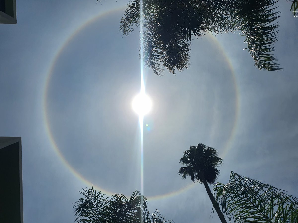 dulcealos's tweet photo. #HaloSolar hoy en #Cuernavaca https://t.co/54INeS4YDq