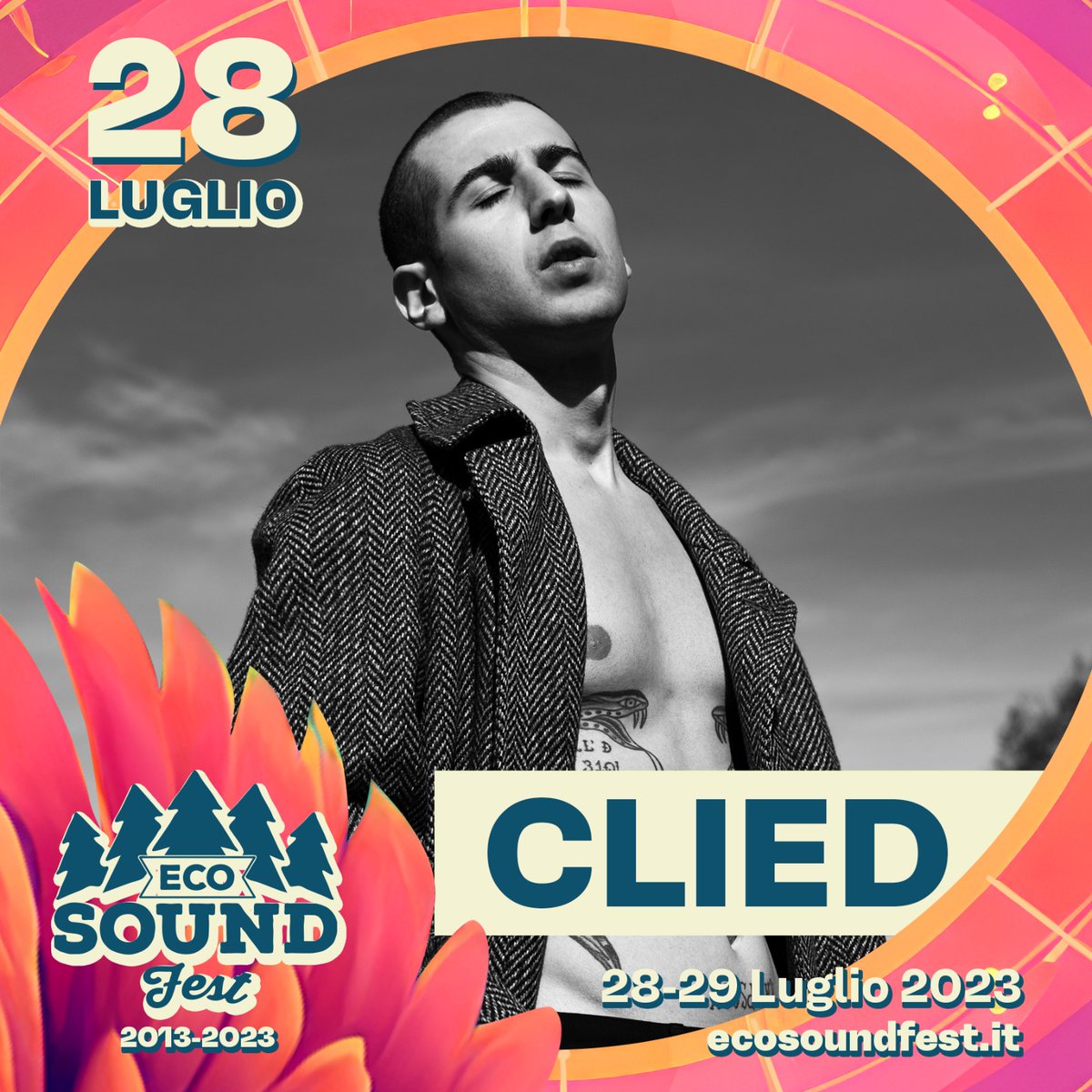 Giovane autore e cantante viterbese, muove i primi passi nella musica all’età di 16 anni cominciando a sperimentare tra vari generi quali il rap, il pop e il rock.
Alessandro Franchi, in arte Clied
28 Luglio💚#EcoSoundFest2023
Caprarola (VT), Parco delle Ex Scuderie Farnese