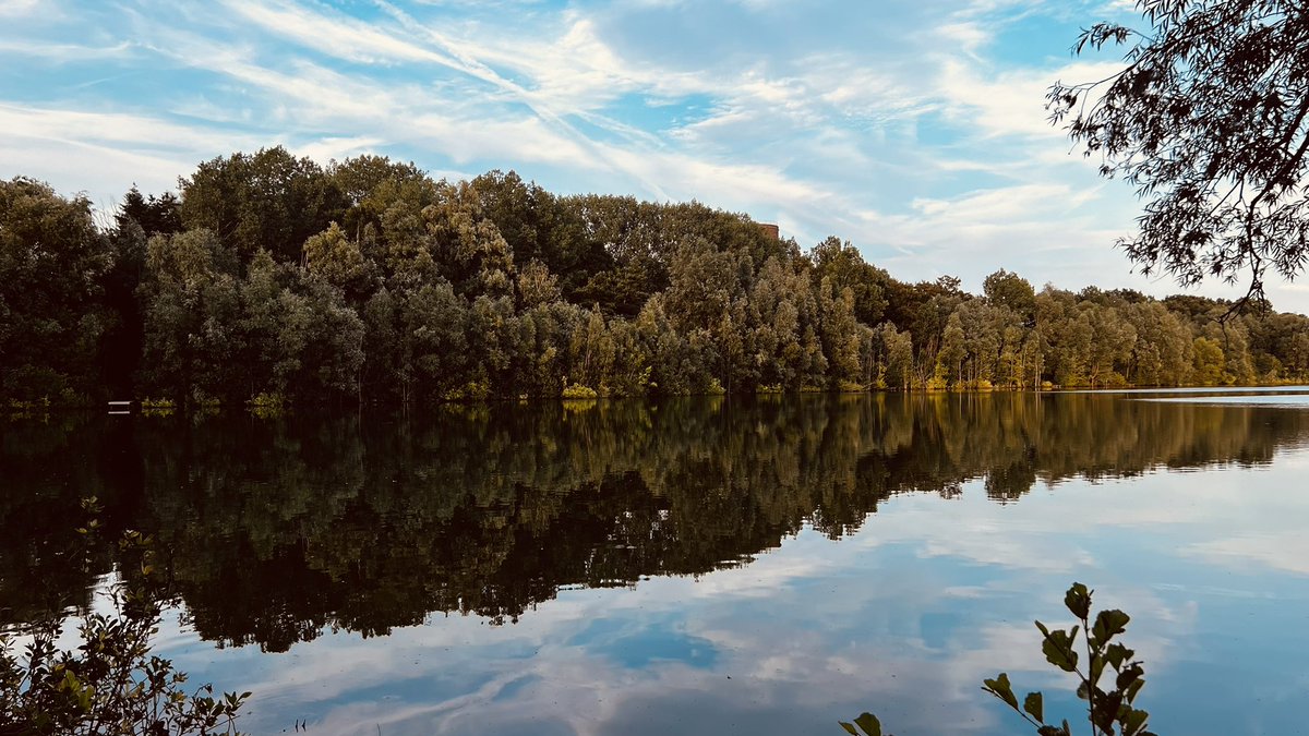 TylerJackSoares's tweet photo. #vrtweer 2100hrs. Peaceful https://t.co/zPm0pw9Fst