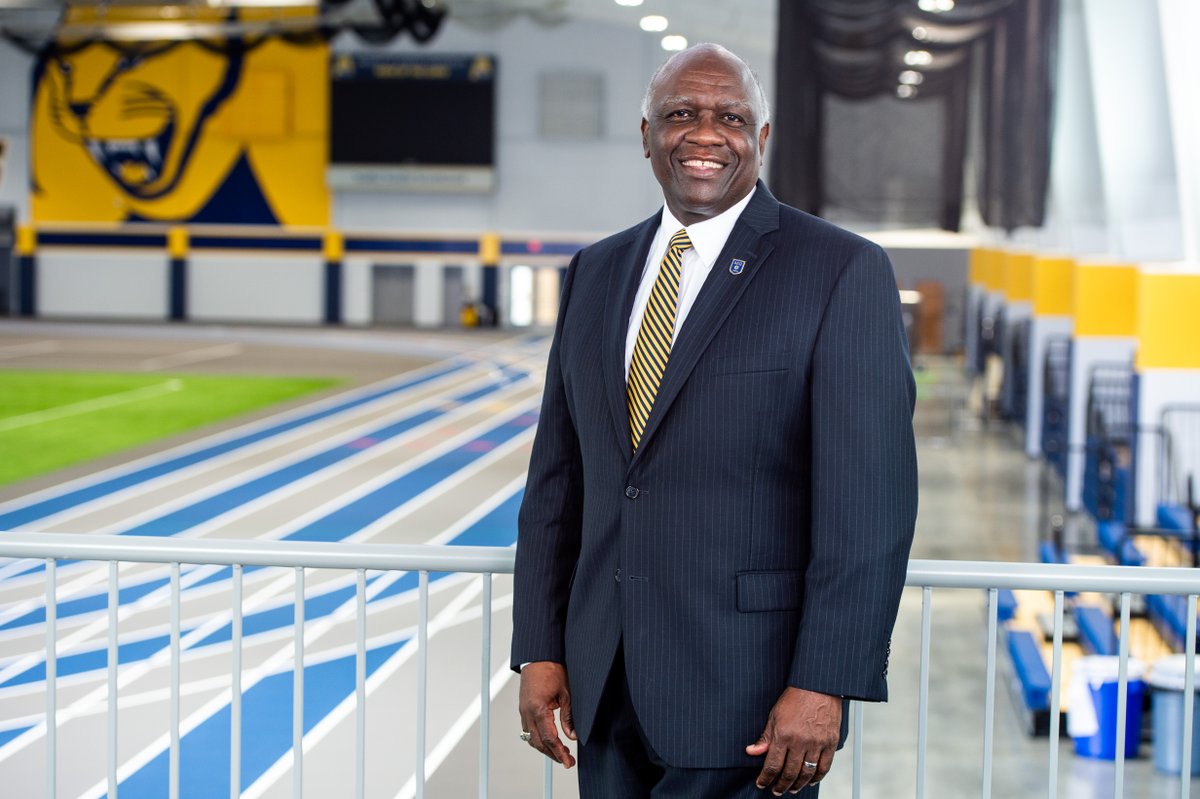 Congratulations to President H. James Williams on the renewal of his contract for another 5 years at the Mount! We are thrilled to have him leading our university for another chapter of growth and success. 🎉 Read more here: msj.edu/news/2023/07/m…
