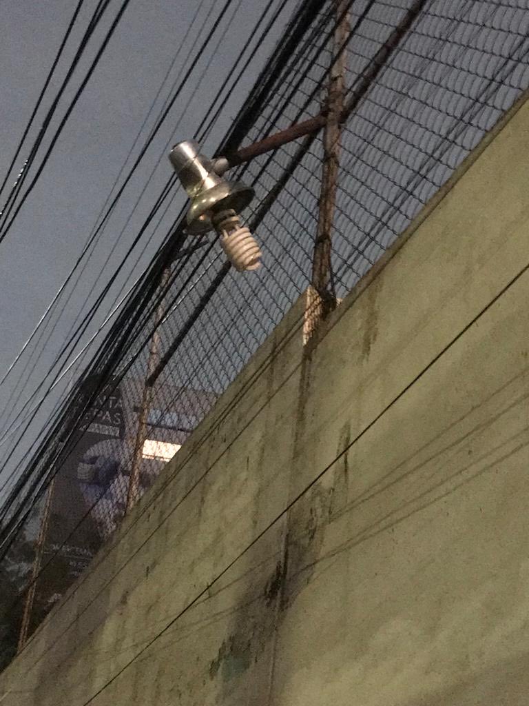 IsraelSimnC's tweet photo. @AlcCuajimalpa @AdrianRubalcava, nos podrían ayudar con luminarias en la colonia el yaqui, es en calle Francisco Villa, al rededor del IEMS Cuajimalpa (bajo puente). ¡Muchas gracias! https://t.co/w9DumwL7dB