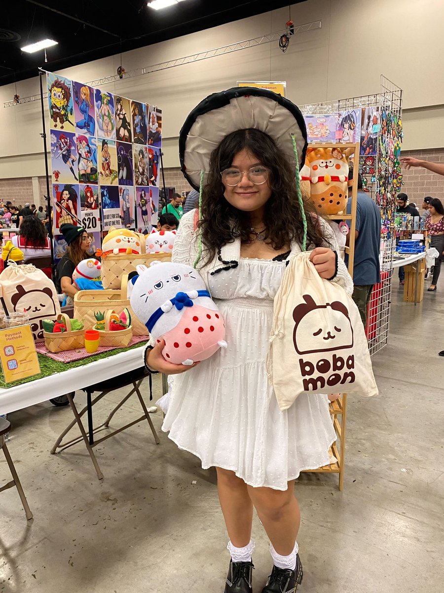 bobamonofficial's tweet photo. Thank you to everyone who showed love to Bobamon at Pokéfest! Stay tuned for more events 😁 🧋

#bobamon #boba #bobaaddict #stuffedanimals #pokefest #kpop https://t.co/ShASJt2Arj