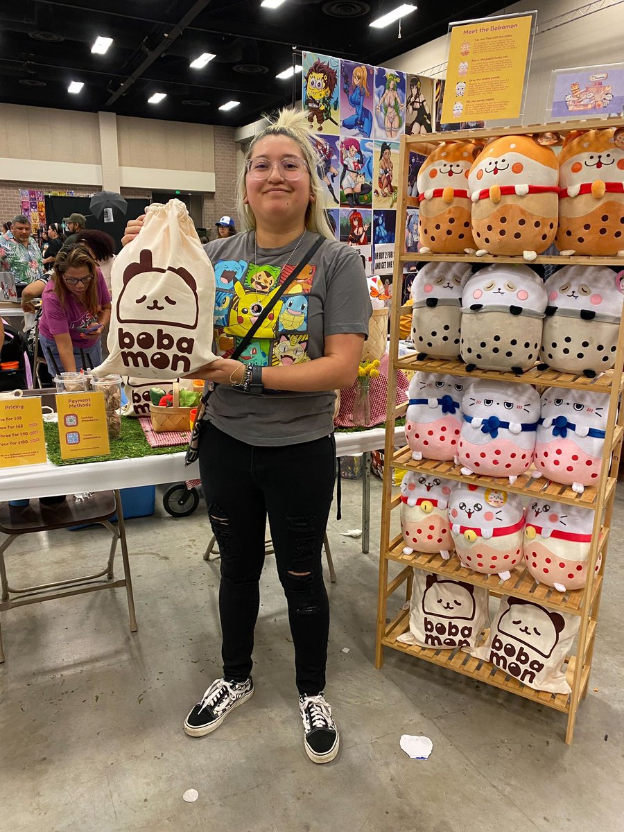 bobamonofficial's tweet photo. Thank you to everyone who showed love to Bobamon at Pokéfest! Stay tuned for more events 😁 🧋

#bobamon #boba #bobaaddict #stuffedanimals #pokefest #kpop https://t.co/ShASJt2Arj