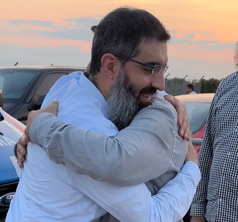 11 yıllık hukuksuzluk son buldu, 
Ebu Hanzala hoca tahliye oldu!