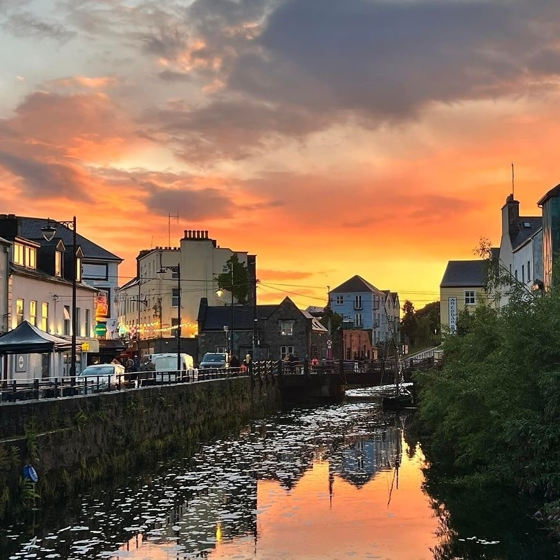Visit Galway on Twitter "When the light hits just right... 😍🔥🧡 📸