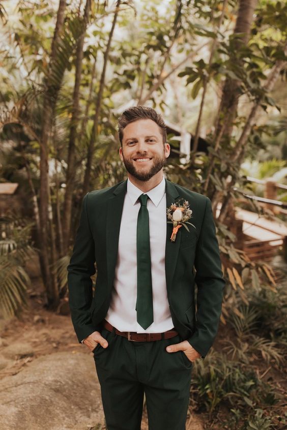 FianceeBodas's tweet photo. Sin duda, el color verde, en todas sus gamas, es el color tendencia de la temporada para llevar en trajes de ceremonia, novios, padrinos, invitados, ¡chequen estas ideas! https://t.co/hUl14Wmi8N
