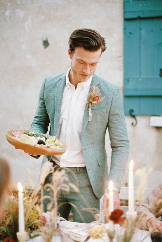 FianceeBodas's tweet photo. Sin duda, el color verde, en todas sus gamas, es el color tendencia de la temporada para llevar en trajes de ceremonia, novios, padrinos, invitados, ¡chequen estas ideas! https://t.co/hUl14Wmi8N