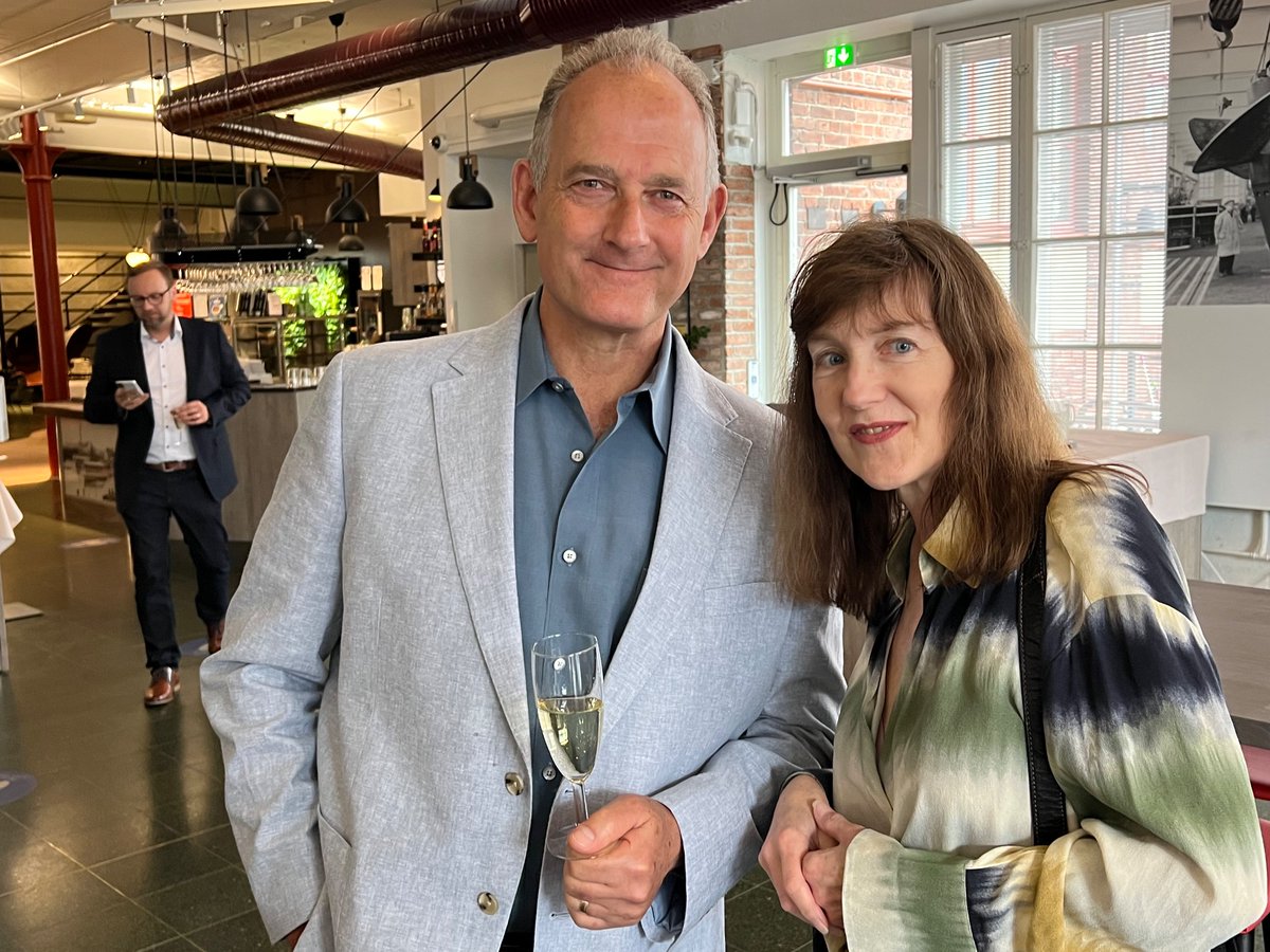 IntPhotodynamicAssoc tweet media