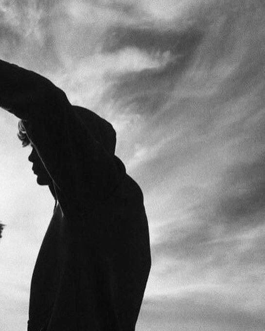 أبي عيونك ما تخاف إلا علي
   وأبي عيونك ما تحب إلا أنا ♥️.