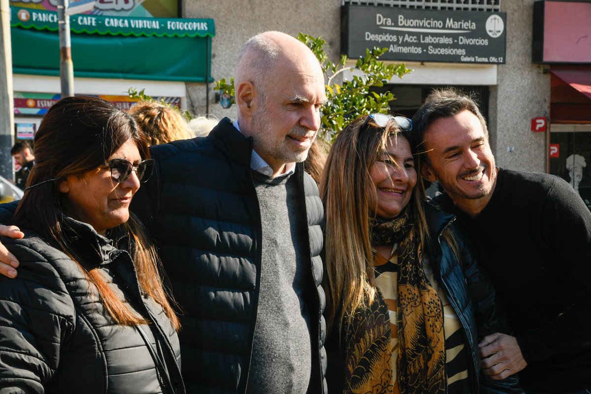 sebasneuspiller's tweet image. Con @horaciorlarreta , @diegosantilli , @jlespert y todo este gran equipo vamos a hacer el cambio de nuestras vida en Pilar, en la Provincia y en toda la Argentina. 

#PasiónxPilar 
#QueremosLoMismo
#HagamosElCambioDeNuestrasVidas