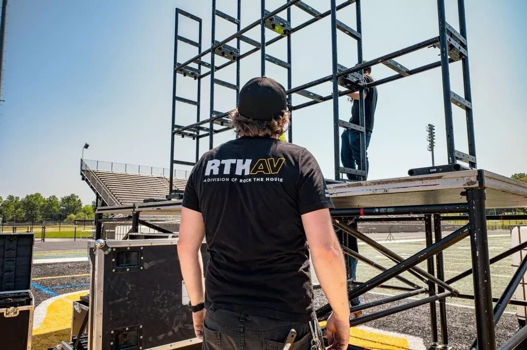 StageRight tweet media