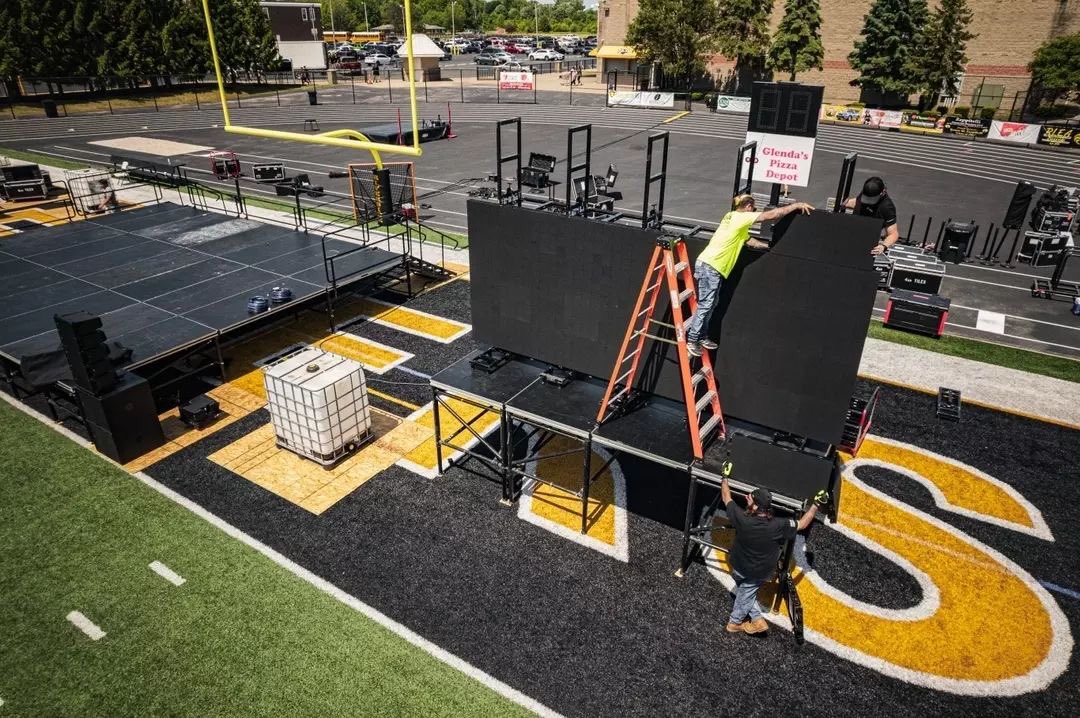 StageRight tweet media