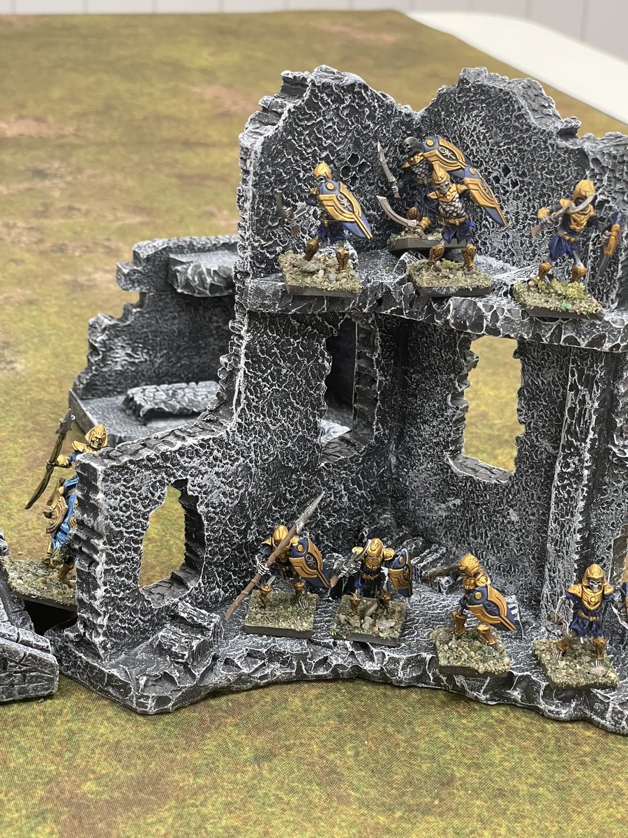 WAWildlings's tweet photo. Amazing day with the wildlings building and painting for 12 hours two full Kings if War armies! Raising over £500 for JDRF, thank you @manticgames and colourforge! @JDRFUK https://t.co/CxBn316jgY