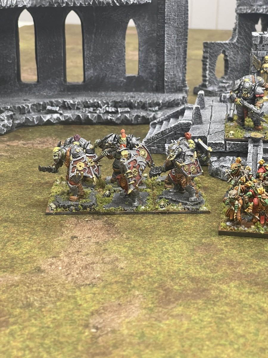 WAWildlings's tweet photo. Amazing day with the wildlings building and painting for 12 hours two full Kings if War armies! Raising over £500 for JDRF, thank you @manticgames and colourforge! @JDRFUK https://t.co/CxBn316jgY