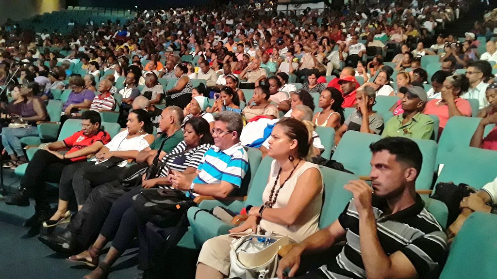 Junto a nuestro pueblo nos multiplicaremos para hacer de #SantiagodeCuba la ciudad Bella, Higiénica, Ordenada y Disciplinada que nos pidió Raúl, para saludar #70Moncada 
#ConTodosLaVictoria