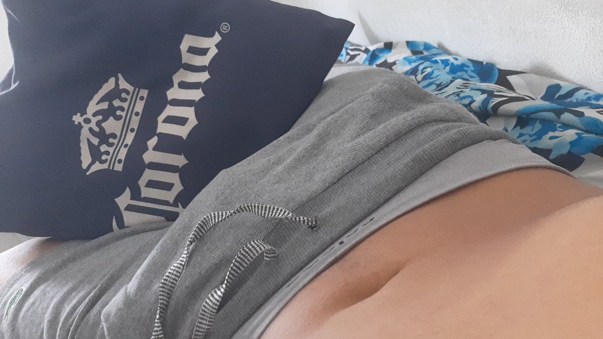 Robsonoscss's tweet photo. Depois de uma noite tomando todas acordei agora 16:39 corona viva cada momento louco kkkkk prefiro não comentar hahaha https://t.co/aVD5ND1urU