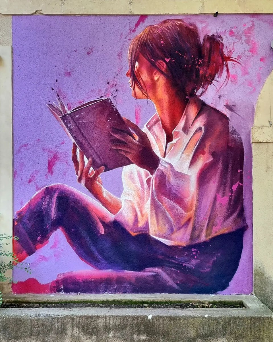 Magnifique fresque signée de l'artiste <a href="/graffmatt/">GRAFFMATT</a>  réalisée à <a href="/VilleDePertuis/">Ville de Pertuis</a> il y a quelques jours.
Quoi de mieux qu'un #livre ouvert à la maison de la #Culture pour mieux nous évader? @Culture_Pertuis.
#Art #StreetArt #Graffitiart <a href="/MaRegionSud/">Région Sud</a> @ProvenceGuide