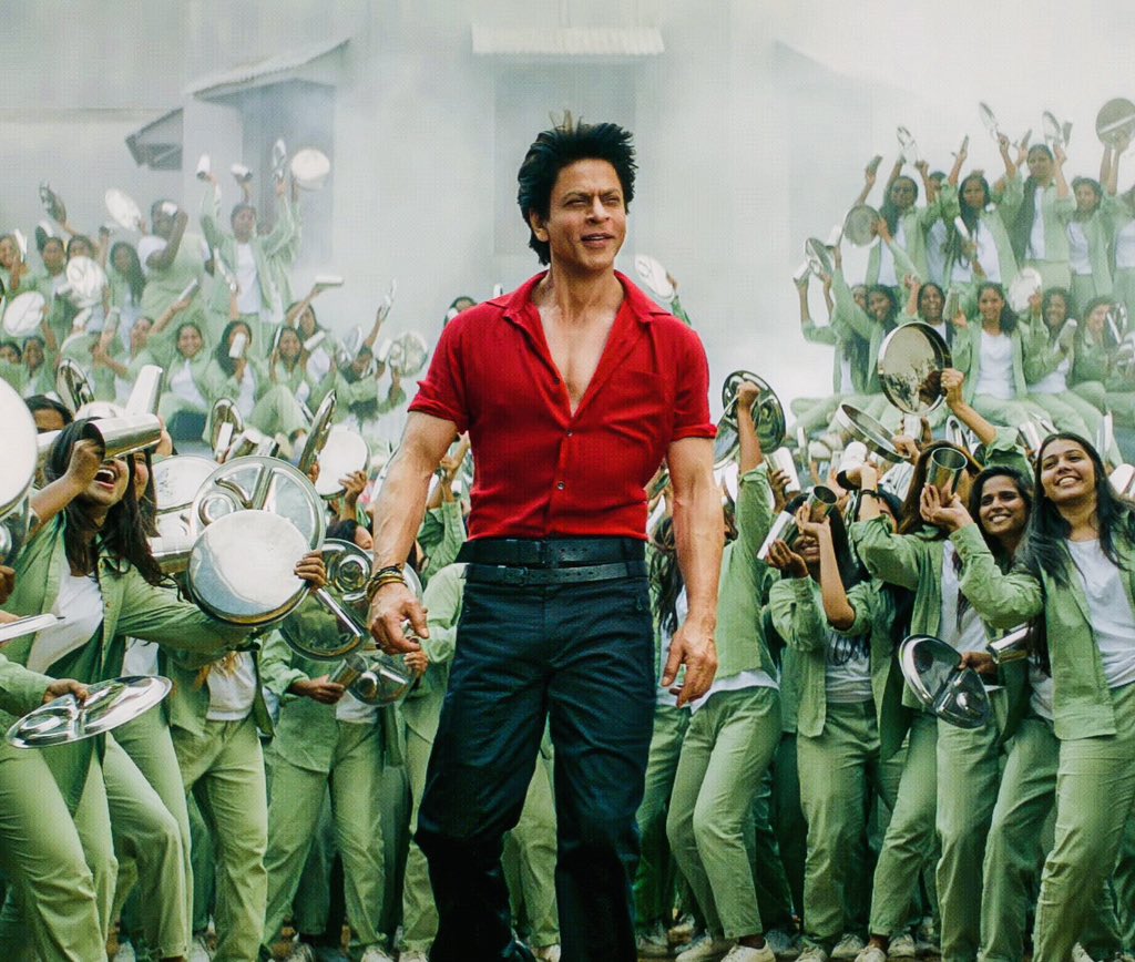 शाहरुख़ खान की #Jawan का ट्रेलर आ गया है. आपको कैसा लगा, कमेंटबॉक्स में बताइए.
#JawanPrevue 
<a href="/iamsrk/">Shah Rukh Khan</a>