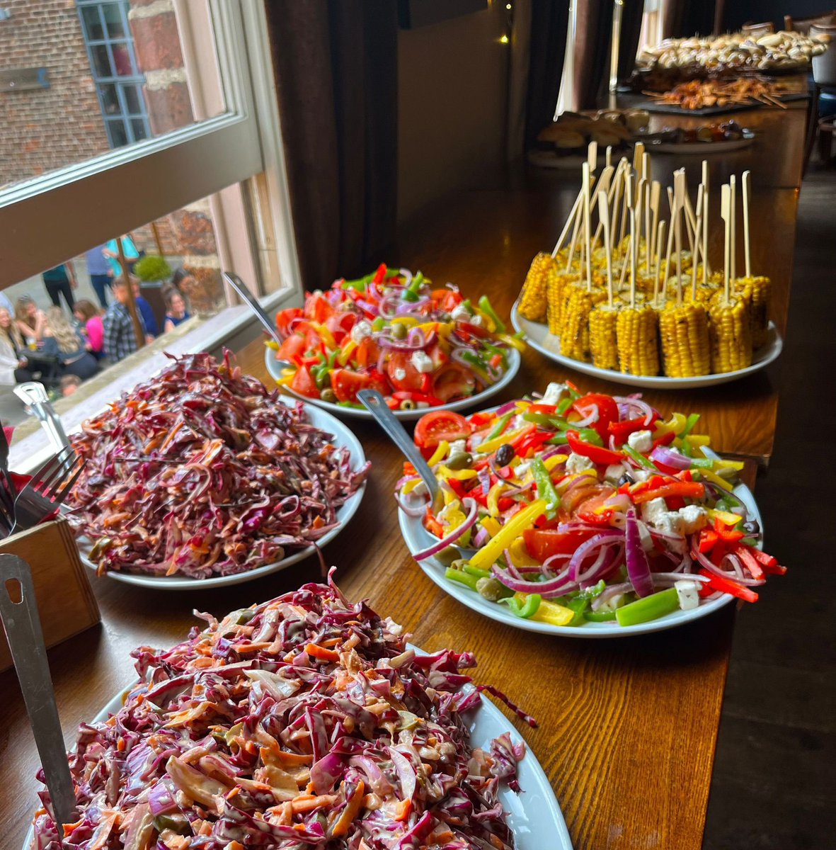 Everyone’s loving the BBQ buffets! 

Sliders, hot dogs, chicken skewers, corn on the cob, Mexican slaw and Greek salad! 

We can also cater to allergies and different dietary requirements! 

Contact us through our website or email us on info@midnightbell.co.uk to enquire!