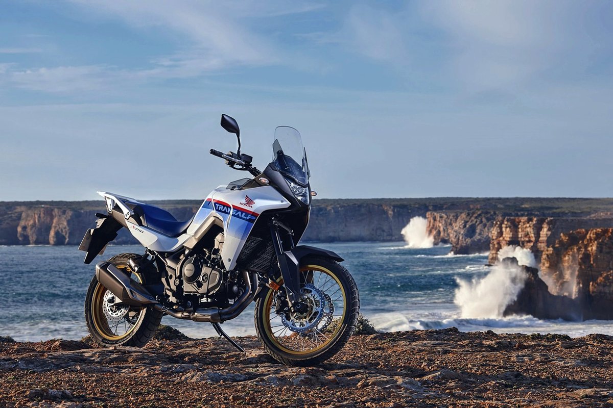 EndurocuCom's tweet photo. #honda #transalp #hondamotorcycles #hondamotorcycleclub #hondaoffroad #hondaturkiye #hondamotorturkiye #hondaclub https://t.co/NiPmVGqHro