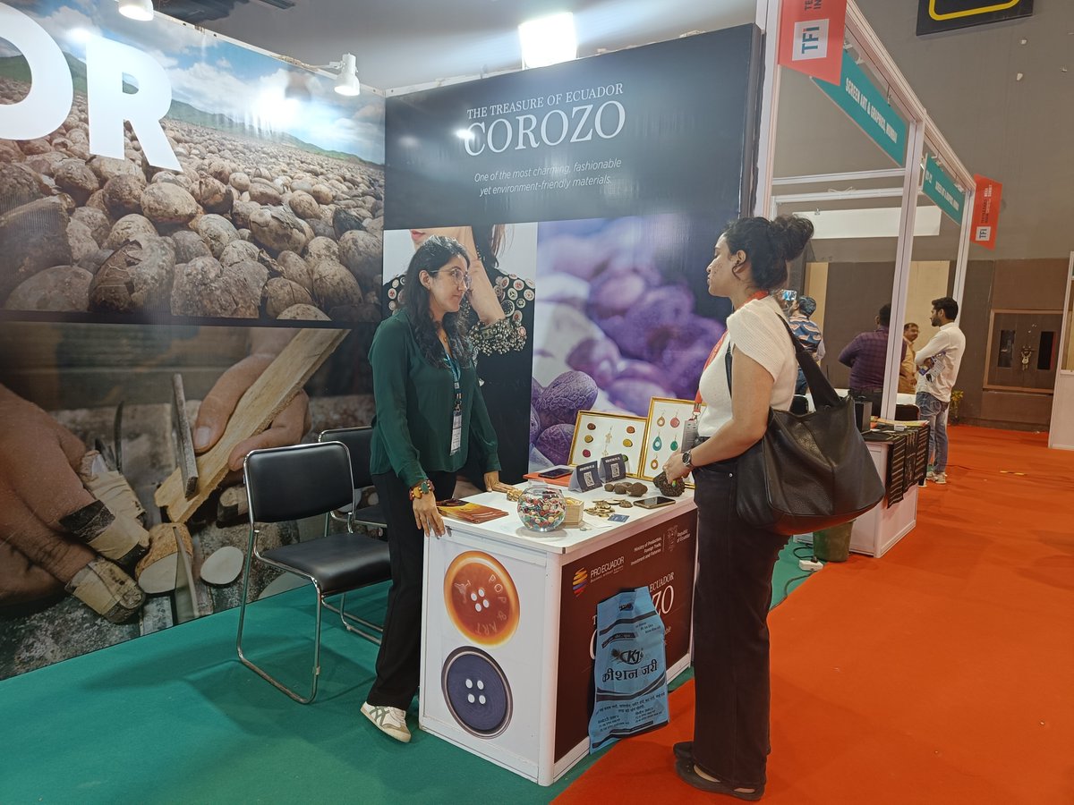 ProEcuador_'s tweet photo. Promocionamos la tagua ecuatoriana en la feria "Fabrics and Accesories Trade Show" en la ciudad de Nueva Delhi. Esta feria es parte del Mega Summit de Textile Fairs India🇮🇳, una de las principales plataformas para la promoción de productos de la industria de la confección. https://t.co/FfQYqHUfMh