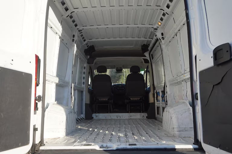 KRAutoSales's tweet image. Upgrade your fleet this summer! 

This pre-owned 2018 #RAMProMaster 2500 High Roof Cargo Van has 280 hp and tons of space for all your gear, products, and more. 353 cu ft cargo space and towing up to 5,100 lbs!

Check it out: bit.ly/3O7DZyI