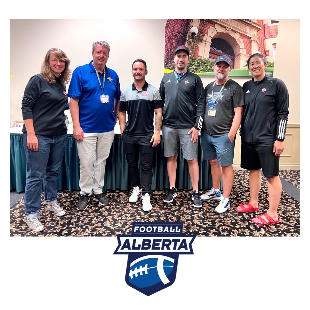 Football Canada and Football Alberta staff get together for a picture before the 8 teams arrive for the Annual Football Canada Recruiting Session.
🏈🏈
#football #footballalberta #u18 #recruiting #fcc2023 #footballcanadacup2023