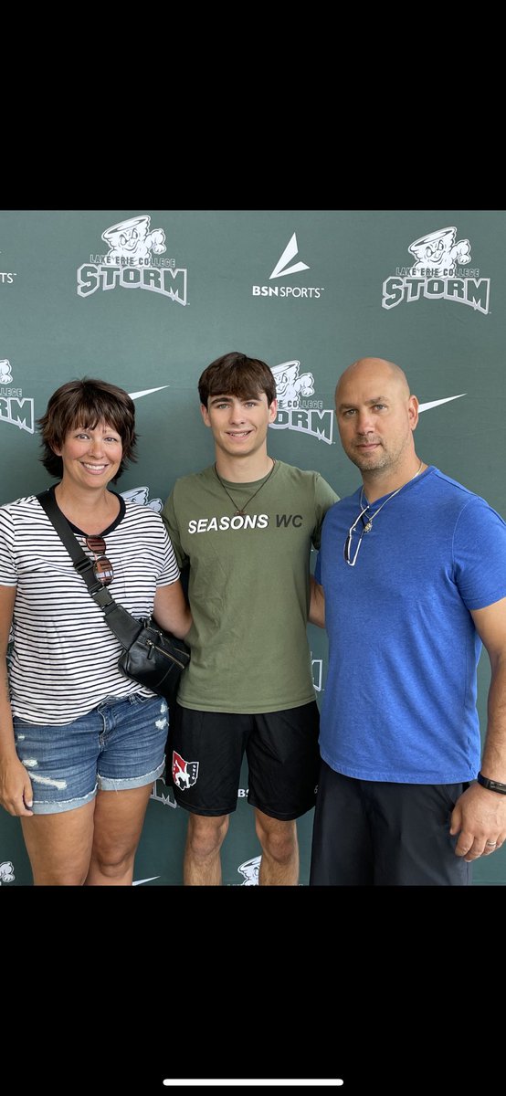 jpwrobel's tweet photo. Had a great visit today at Lake Erie!  Thank u @Boom253341 &amp; @CoachBearden1 for having me out today. Looking forward to the future. @cwoodwrestling1 https://t.co/WjP7oIJSQQ