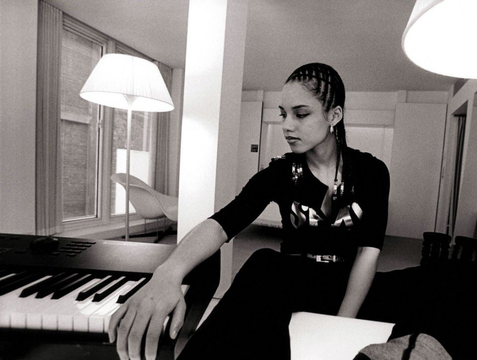 manueldesigner_'s tweet image. Icon 💜