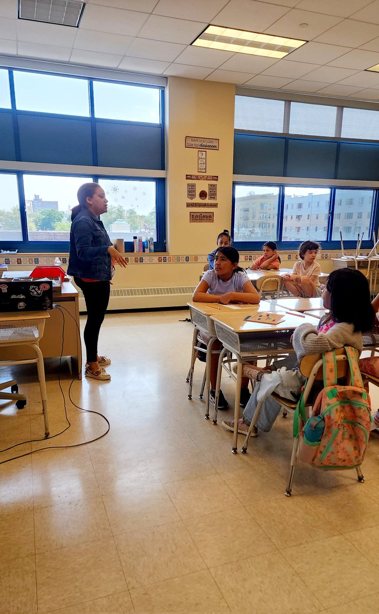 AgathaDCarlos1's tweet photo. Summer Enrichment Program ✈️ SEP 23 Takes Flight ✈️ 🚀🪐
#Mrs. #Prioleau 📖✍️ #SEP23 #Creative_Writing typically fiction or poetry, displays imagination or invention. @SuperintClara 🦁 @mleon412 @Scott_Wohlrab @castanedajf3 @JoseJimenezWNY @wnyps3 📙 G&T https://t.co/0Jr2tgfGB1