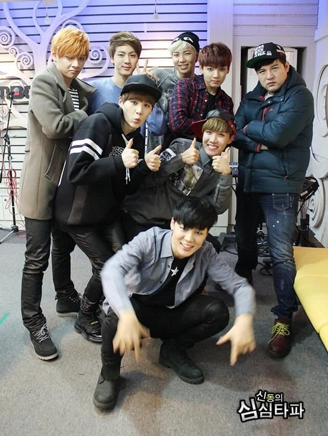 MidoriRocks's tweet photo. @soylacoroy Cuando no buscas información y haces caso a fakenews, es refacil inventar historias y noticias falsas. Suju y BTS son amigos y Suju apoya a los chicos desde su debut. https://t.co/4ywiPkICix