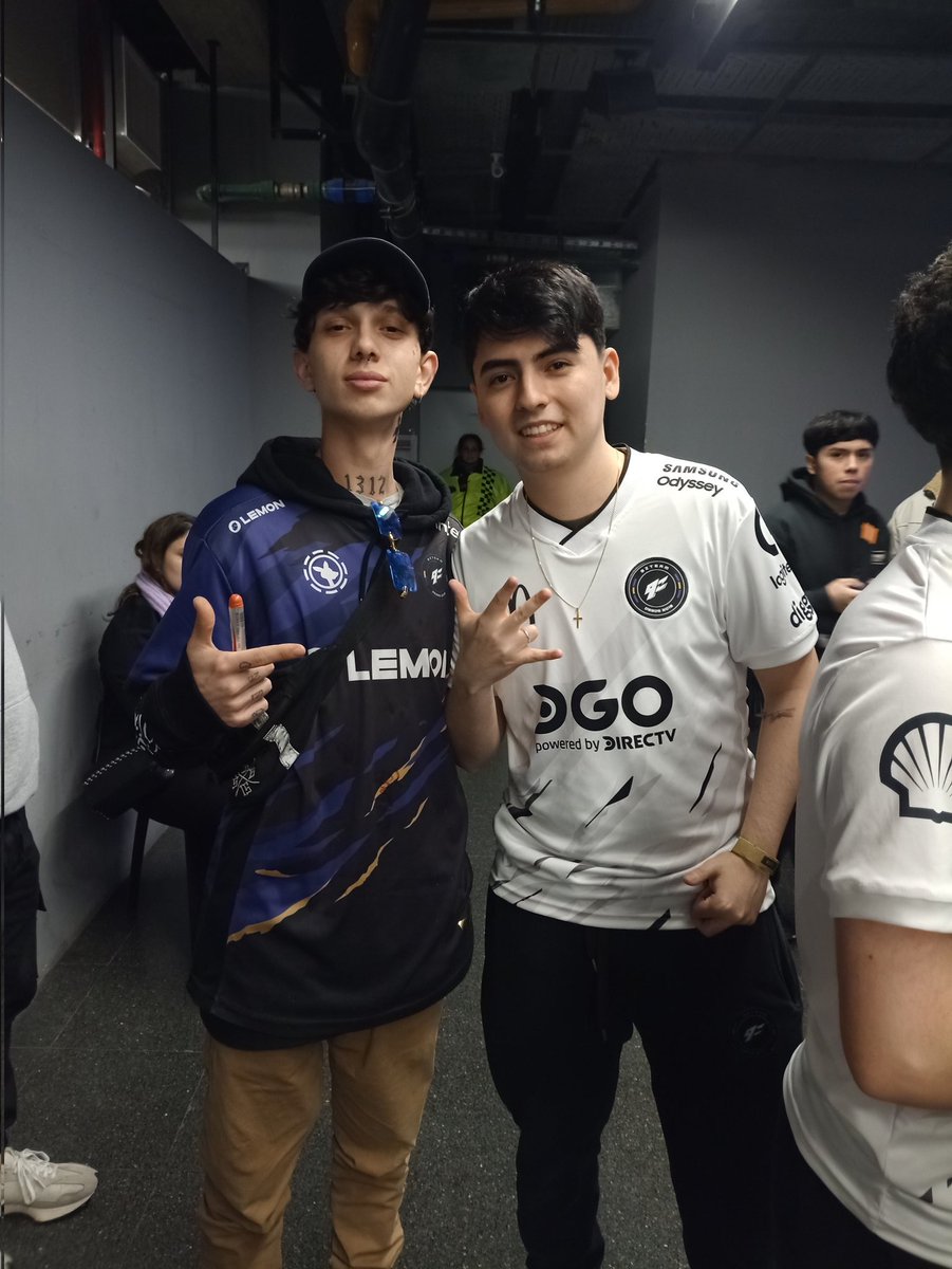 lilpre0's tweet photo. 9z💜 08/07 Gracias por las entradas 🙏🏼
@9zTeam 
@dav1deuS_ @tryRSS @maxgzez @dgtcsgo https://t.co/qqvyULIVE8