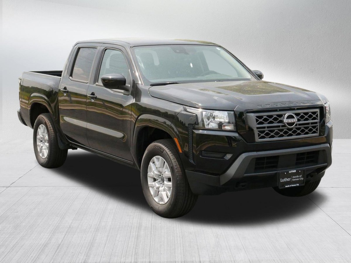 LutherMazdaKC's tweet photo. Embrace the wild side with this Nissan Frontier! ⛰️ This truck has only had one owner and is ready for another big adventure! 👇 
https://t.co/eqbvWhZSNr https://t.co/EnJQ9tpabV