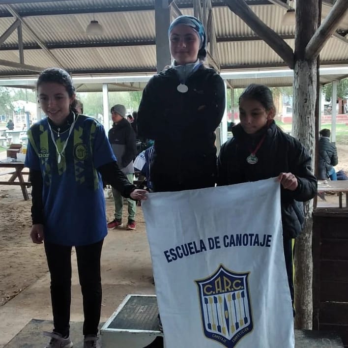 CARCdeportes's tweet photo. #CanotajeDeVelocidad 🇺🇦🚣‍♂️ El pasado sábado se llevó a cabo la primera "Regata de Medio Fondo", organizada por el Club de Pescadores y Náutica de San Pedro, en la Provincia de Buenos Aires.

👏🏻Felicitamos a nuestros deportistas por el gran desempeño y las medallas obtenidas🥇🥈🥉 https://t.co/6pNLUpgnGf