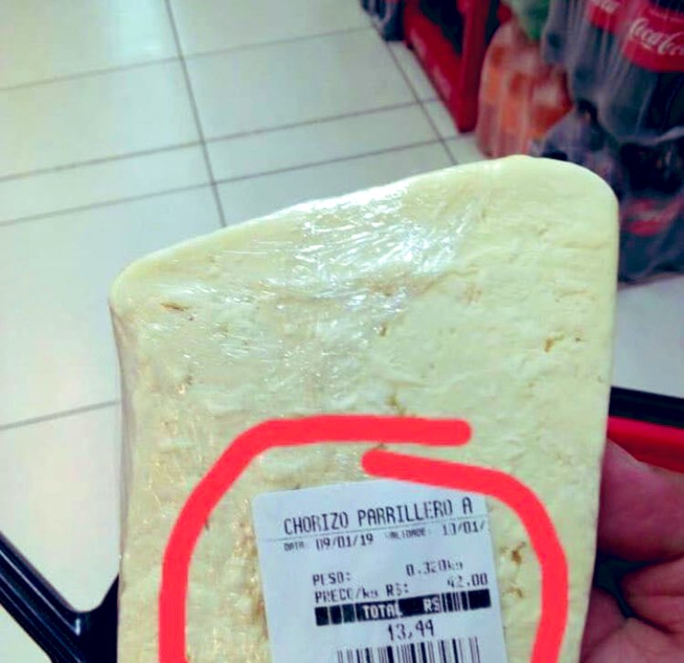 Gracias a la ideología de género este queso puede ser un chorizo si le da la gana.